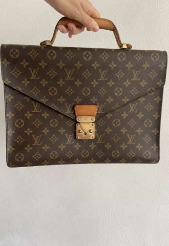 https://www.vipluxury.sk/Louis Vuitton briefcase