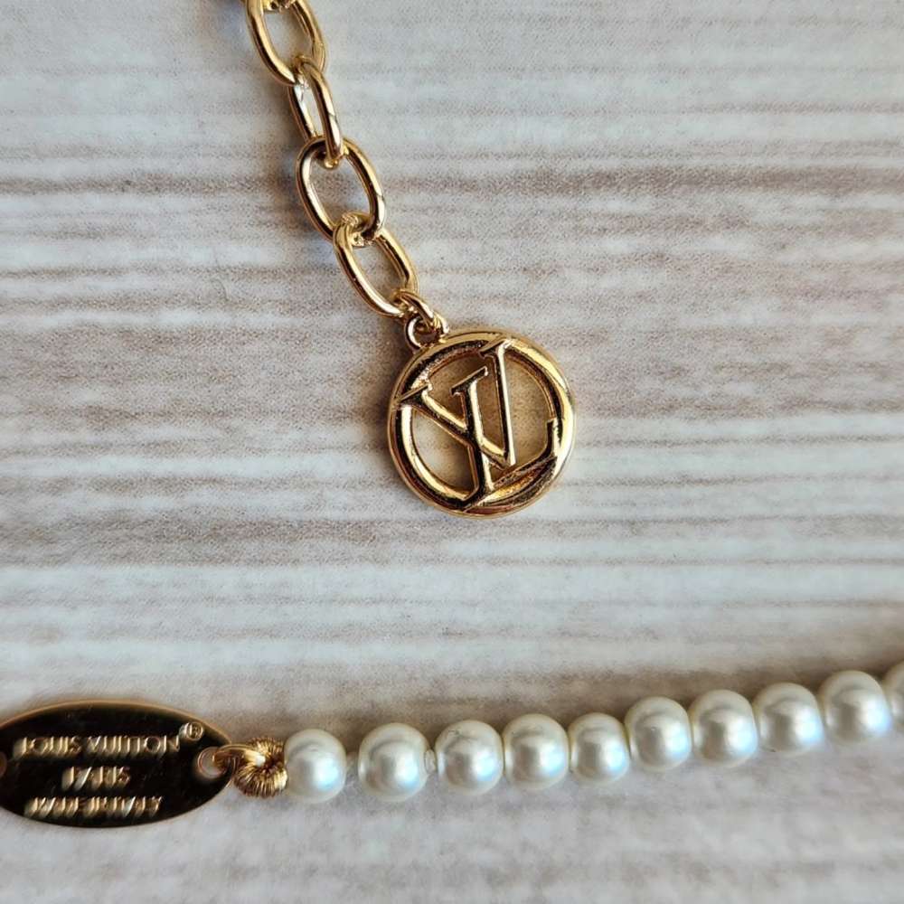 Louis Vuitton Nardelnik