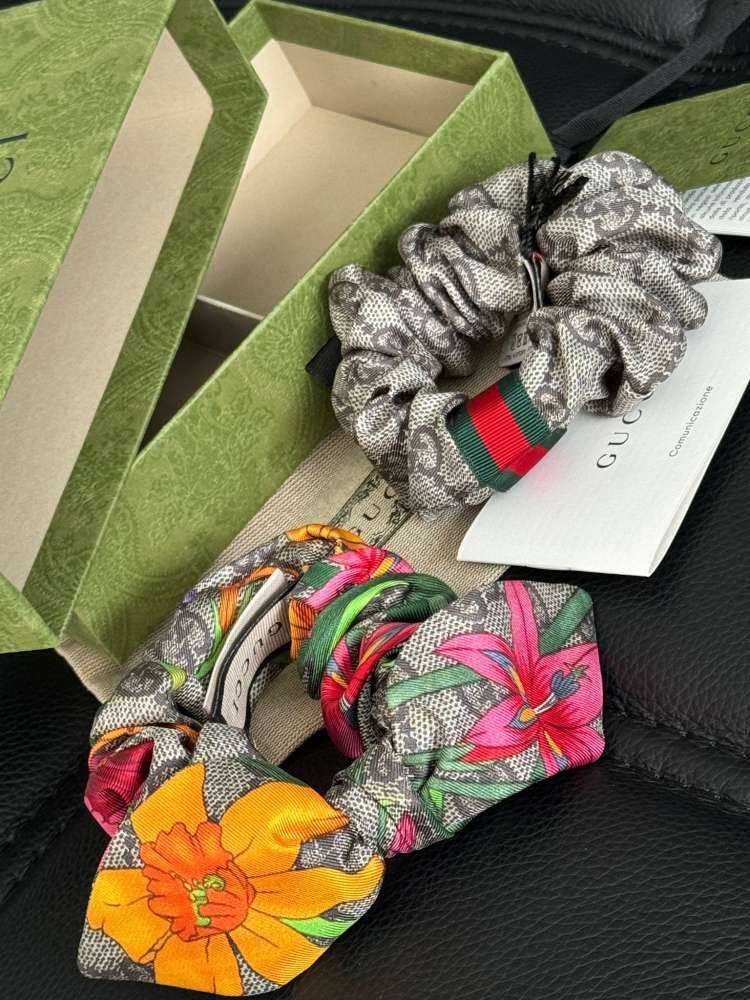 Gucci set gumičiek