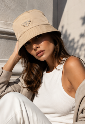 https://www.vipluxury.sk/Prada klobúk
