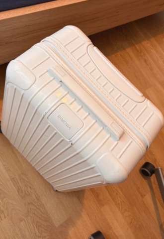 https://www.vipluxury.sk/Rimowa kufor