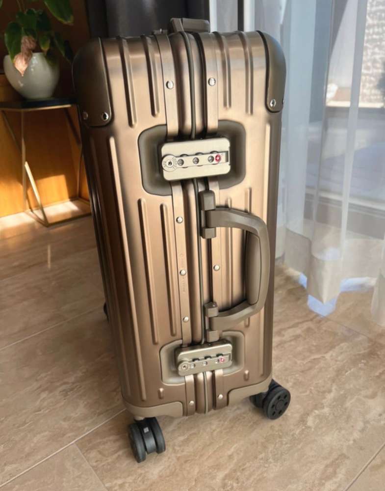 Rimowa kufor