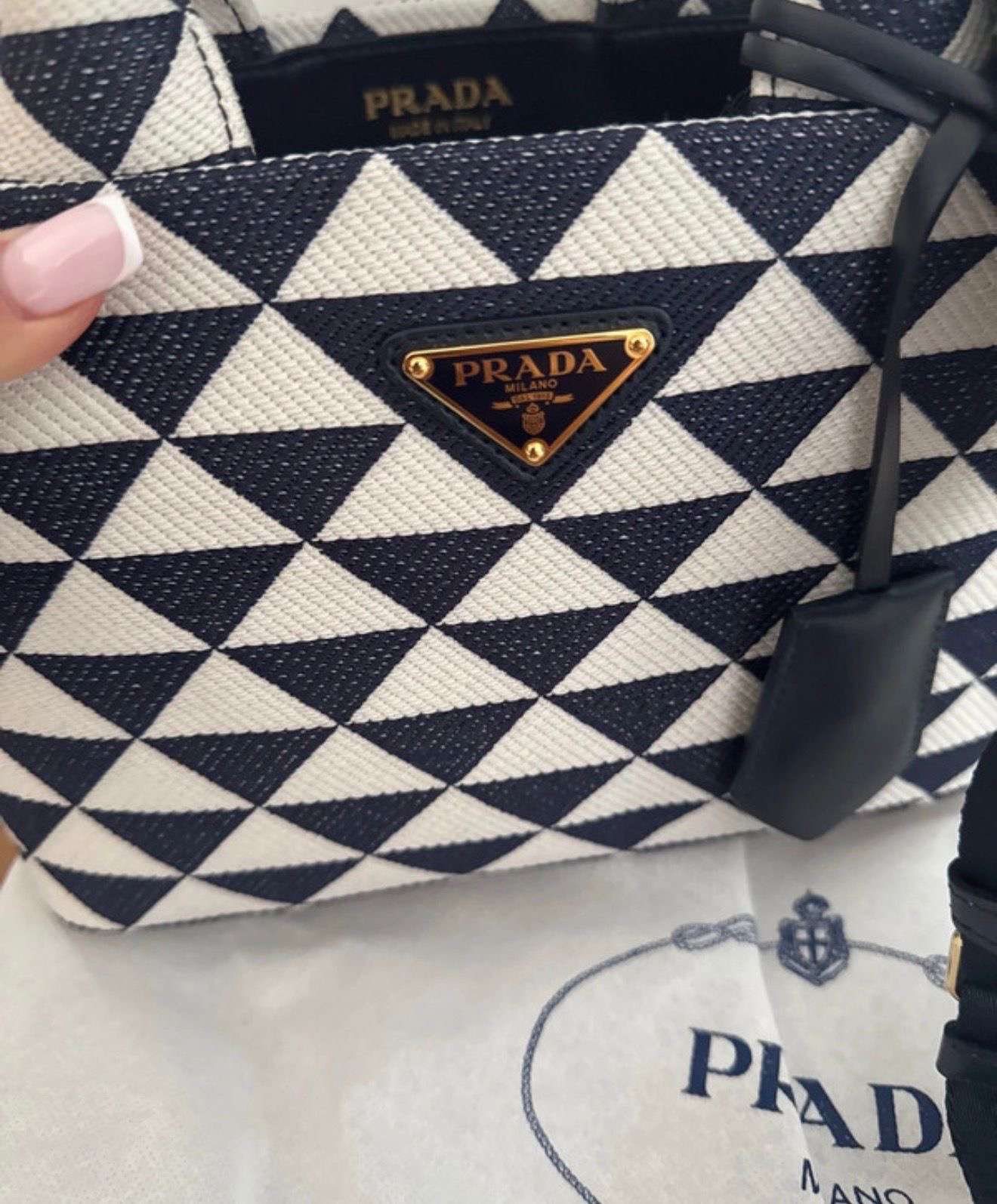 Prada kabelka