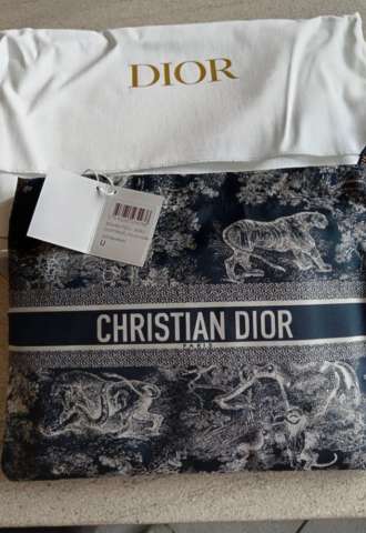 https://www.vipluxury.sk/Dior clutch