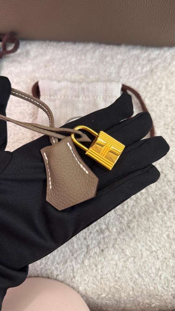 Hermes Kelly 28