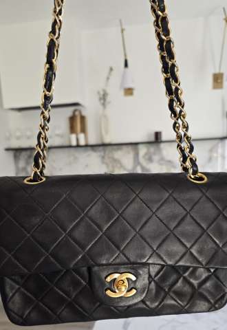 https://www.vipluxury.sk/Chanel small double flapbag