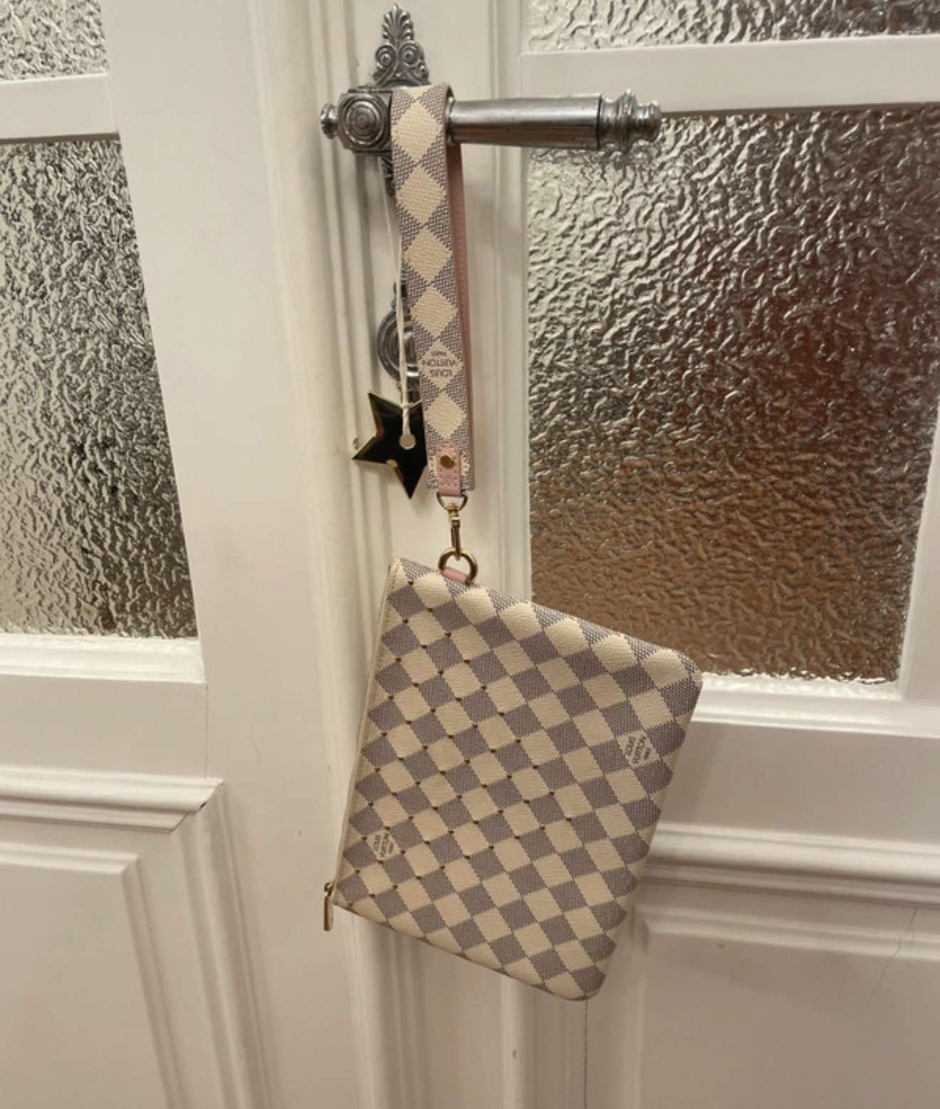 Louis vuitton clutch