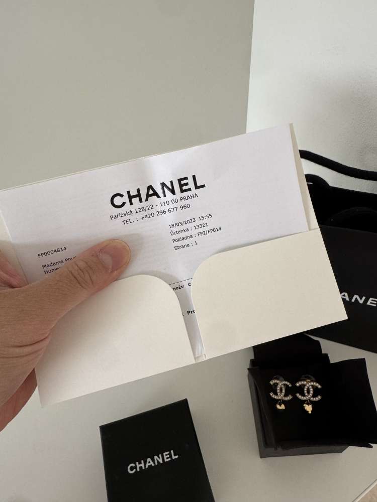 Chanel zlaté náušnice srdíčka