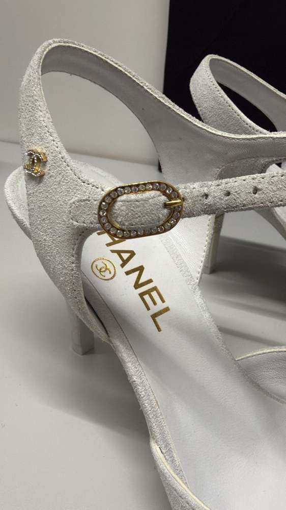 Chanel lodičky