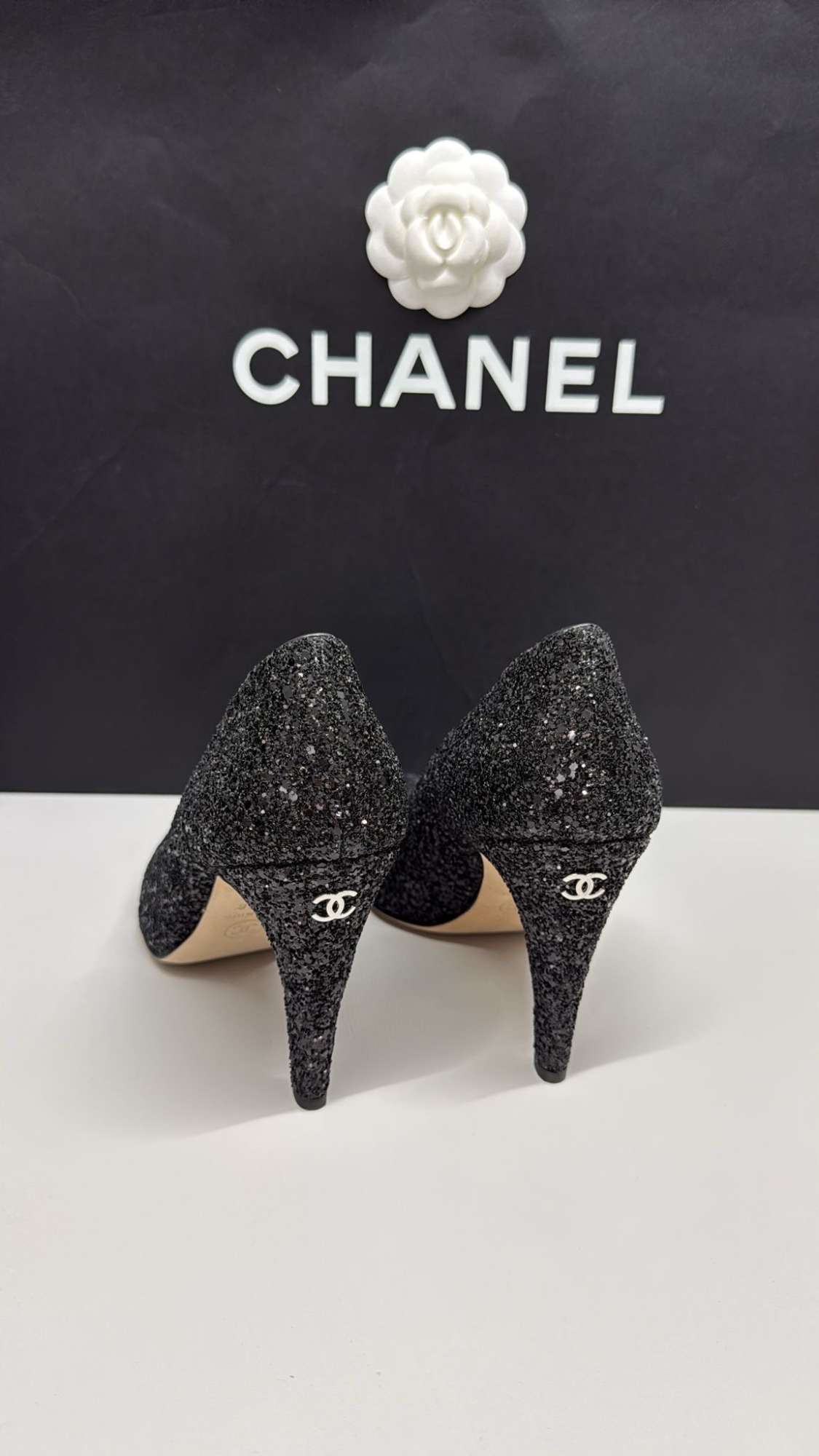 Chanel lodičk