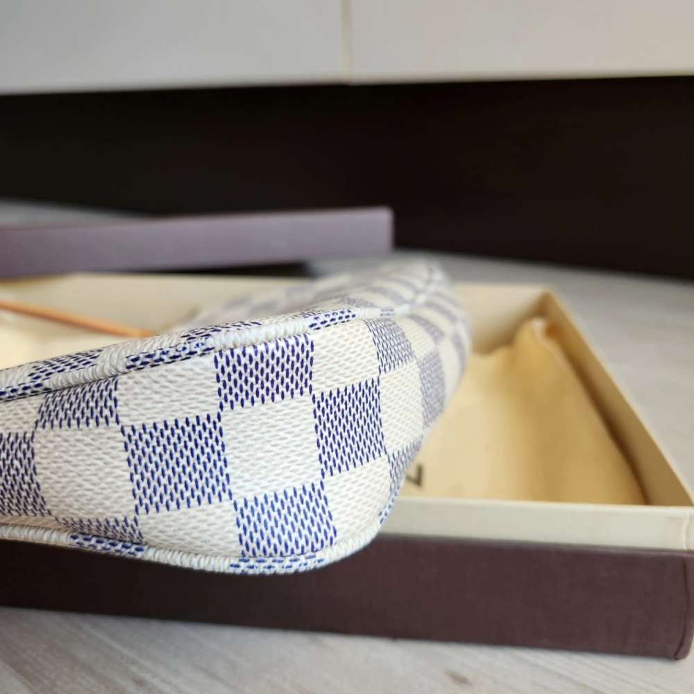Louis Vuitton Pochette Accessoires