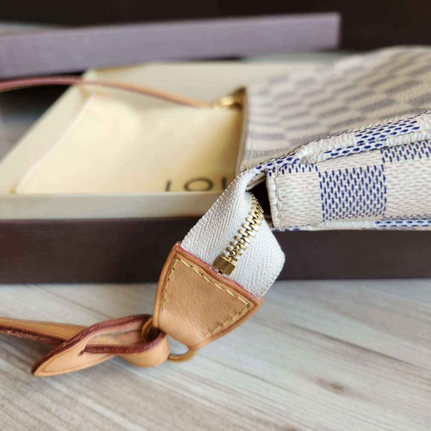 Louis Vuitton Pochette Accessoires