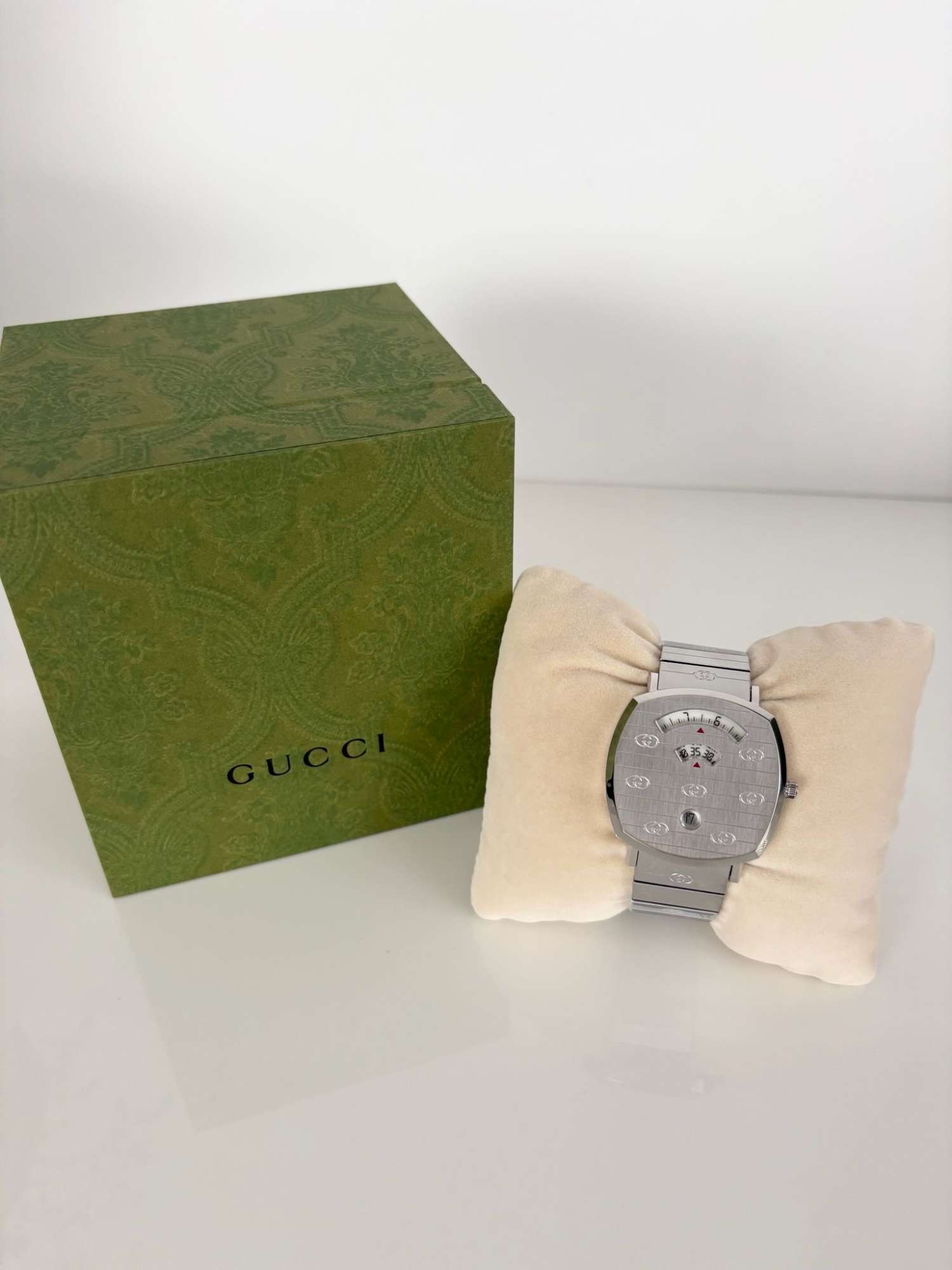 Gucci Grip - Oceľ / Strieborny tom 38mm