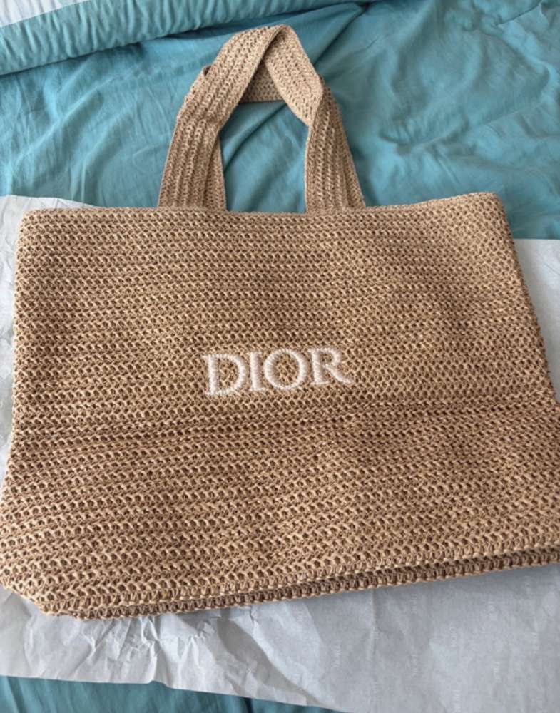 Dior shopperka s clutchom
