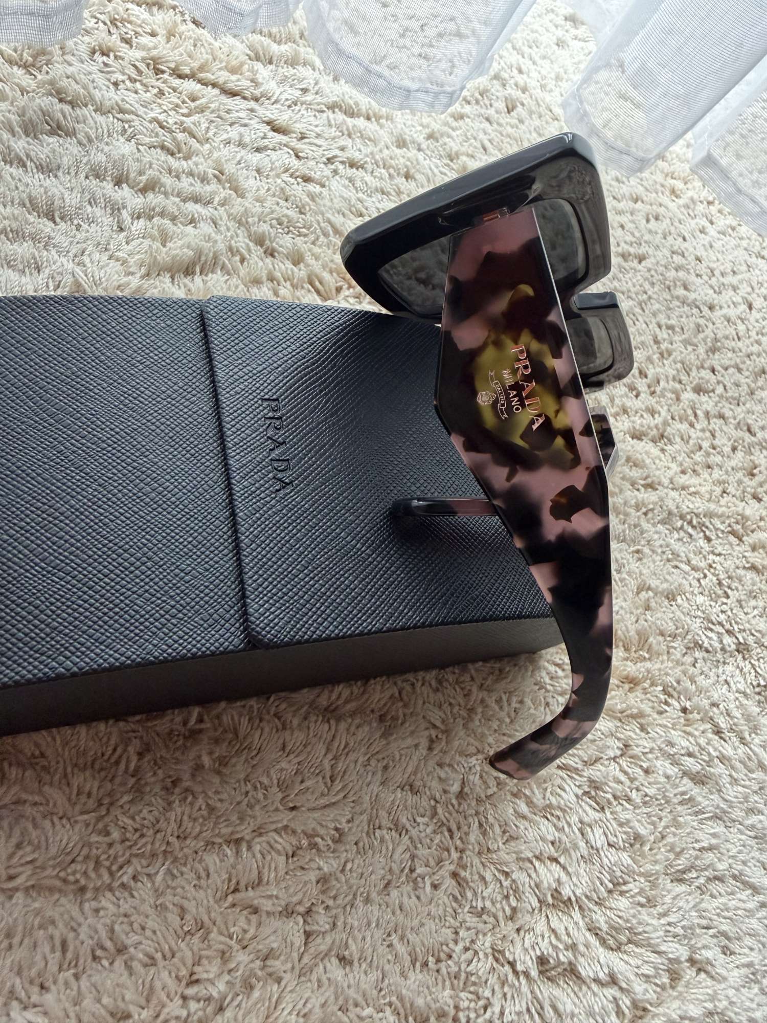 Prada slnecne okuliare