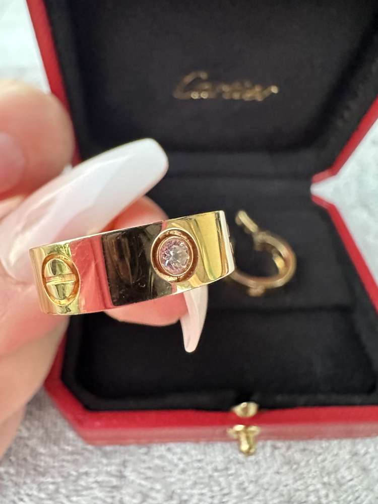 Cartier Love s briliantmi naušnice