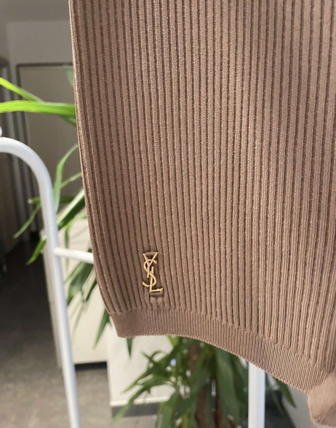 YSL kratasy