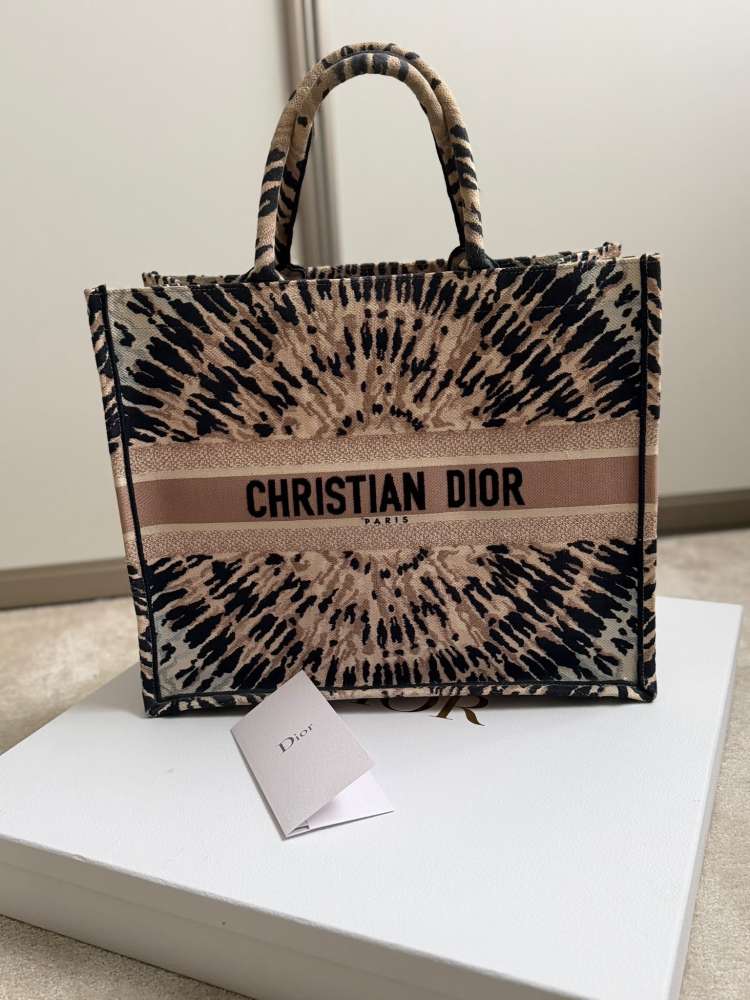 Dior tote