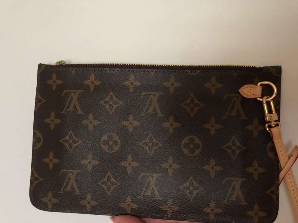Louis Vuitton pochette