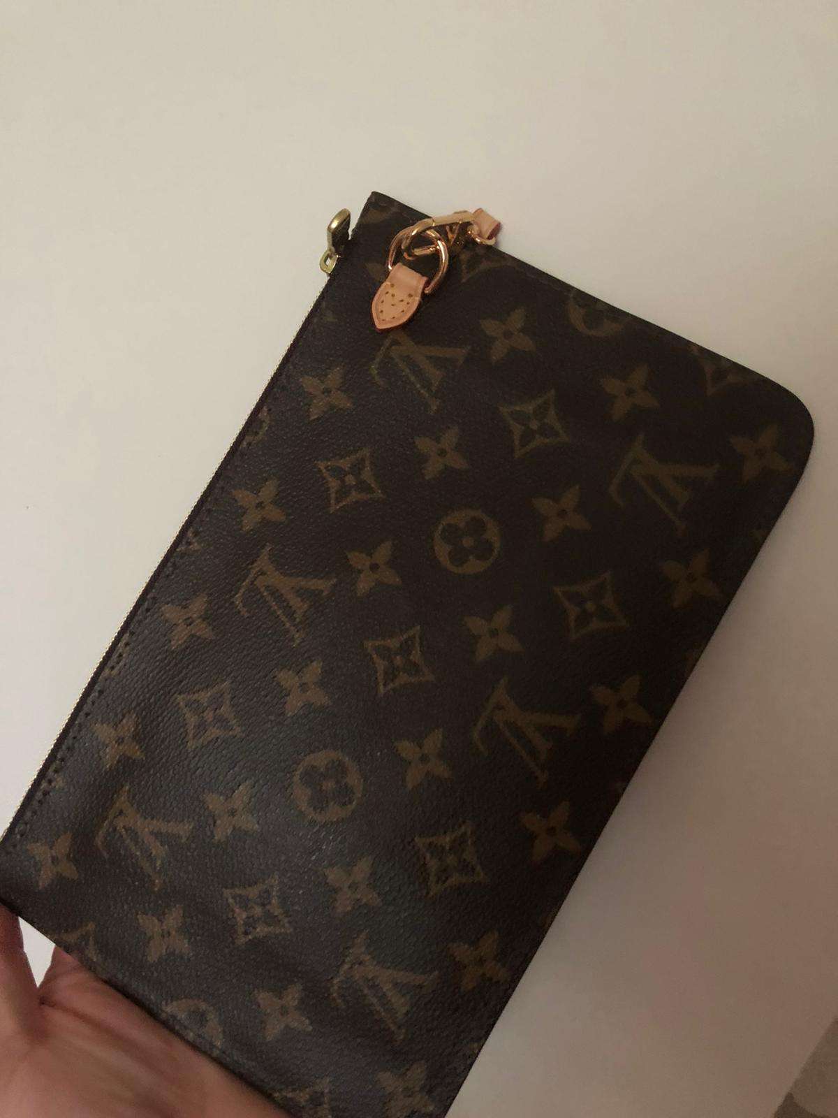 Louis Vuitton pochette