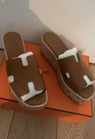 https://www.vipluxury.sk/Hermes sandalky