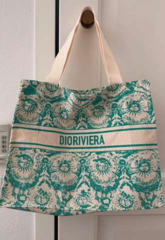 https://www.vipluxury.sk/Dior plážová taška
