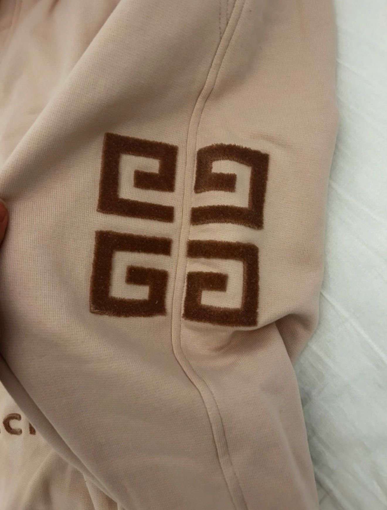 Givenchy tepláky