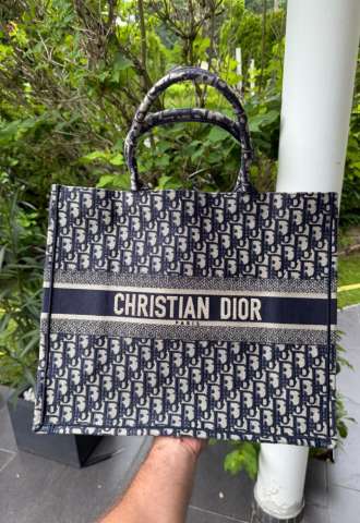 https://www.vipluxury.sk/Dior tote