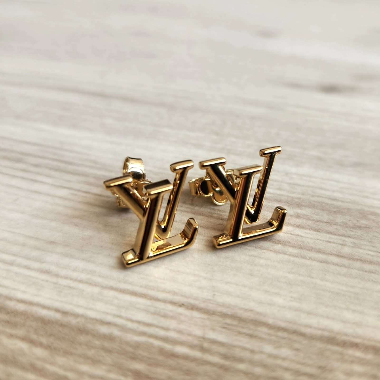 Louis Vuitton Nausnice