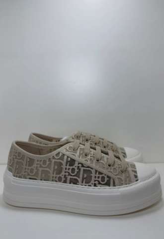 https://www.vipluxury.sk/Dior tenisky