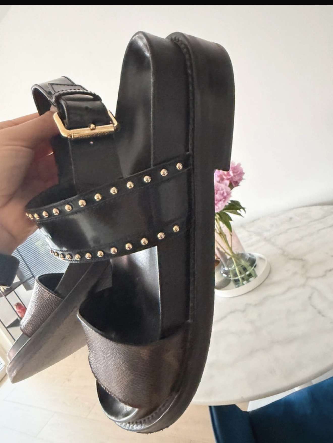 Louis Vuitton sandalky