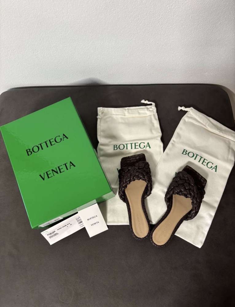 Bottega Veneta šľapky