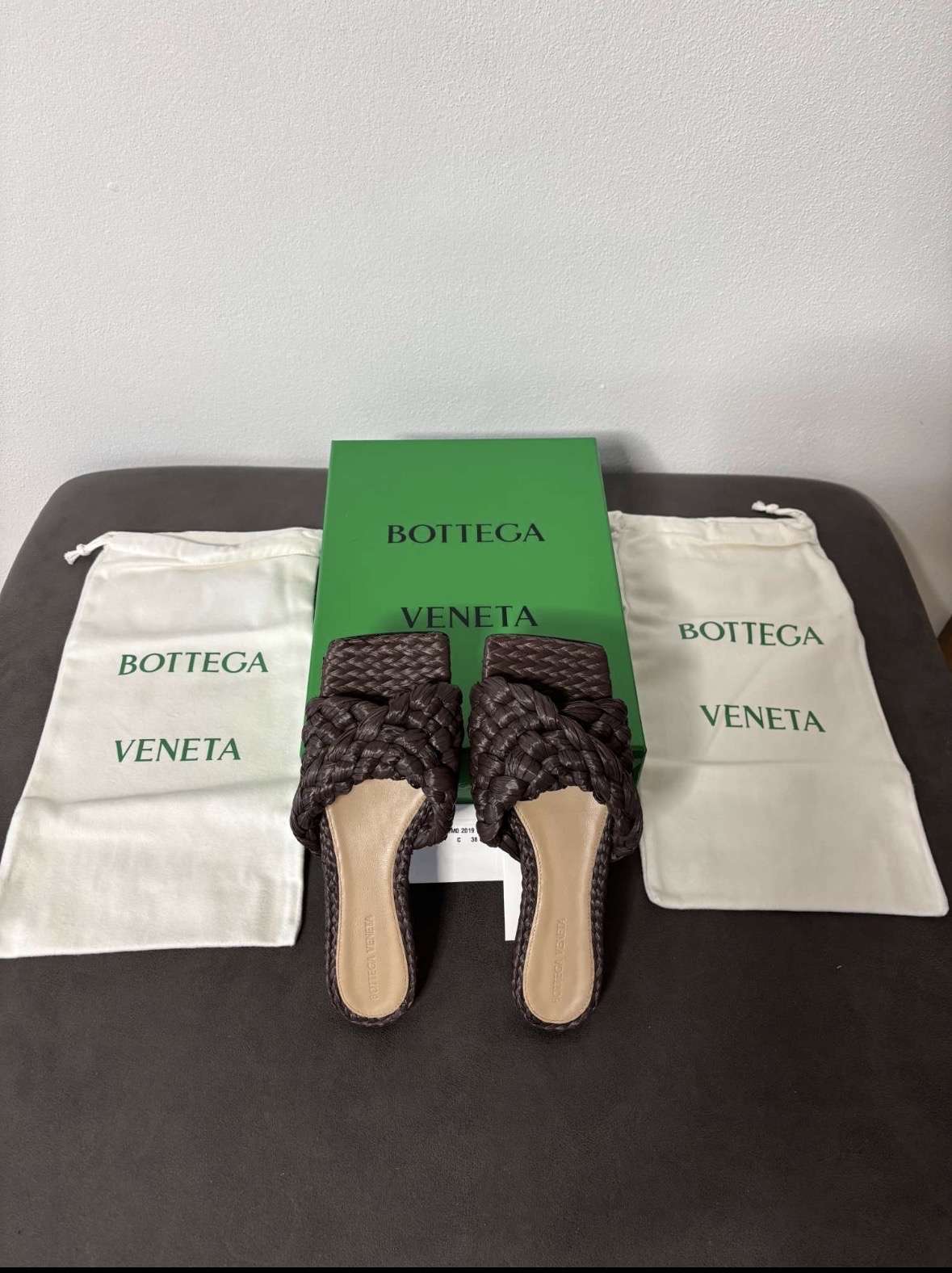 Bottega Veneta šľapky