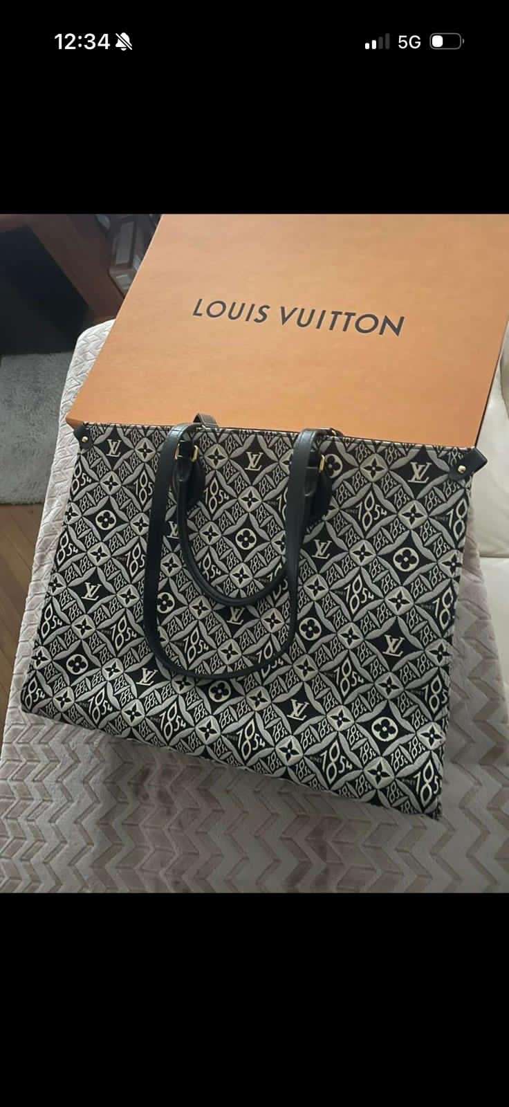 Louis Vuitton GM shopper bag