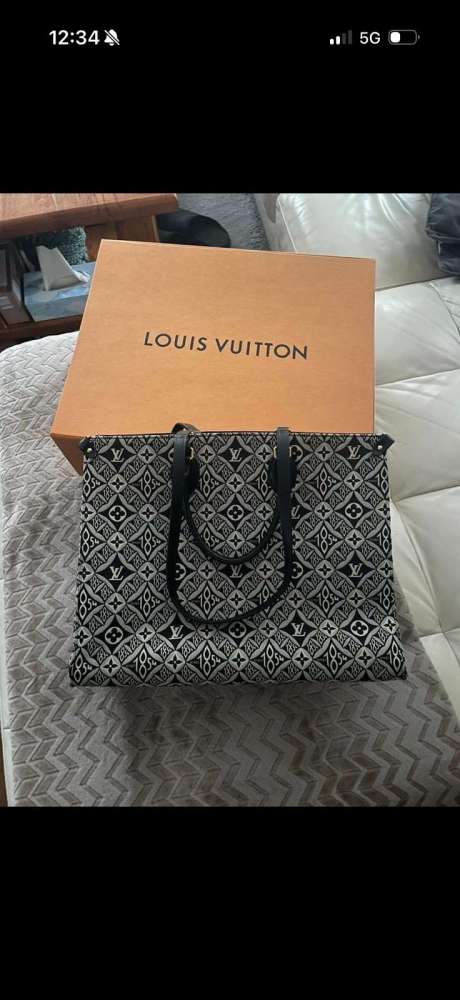 Louis Vuitton GM shopper bag