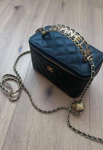 https://www.vipluxury.sk/Chanel beauty bag