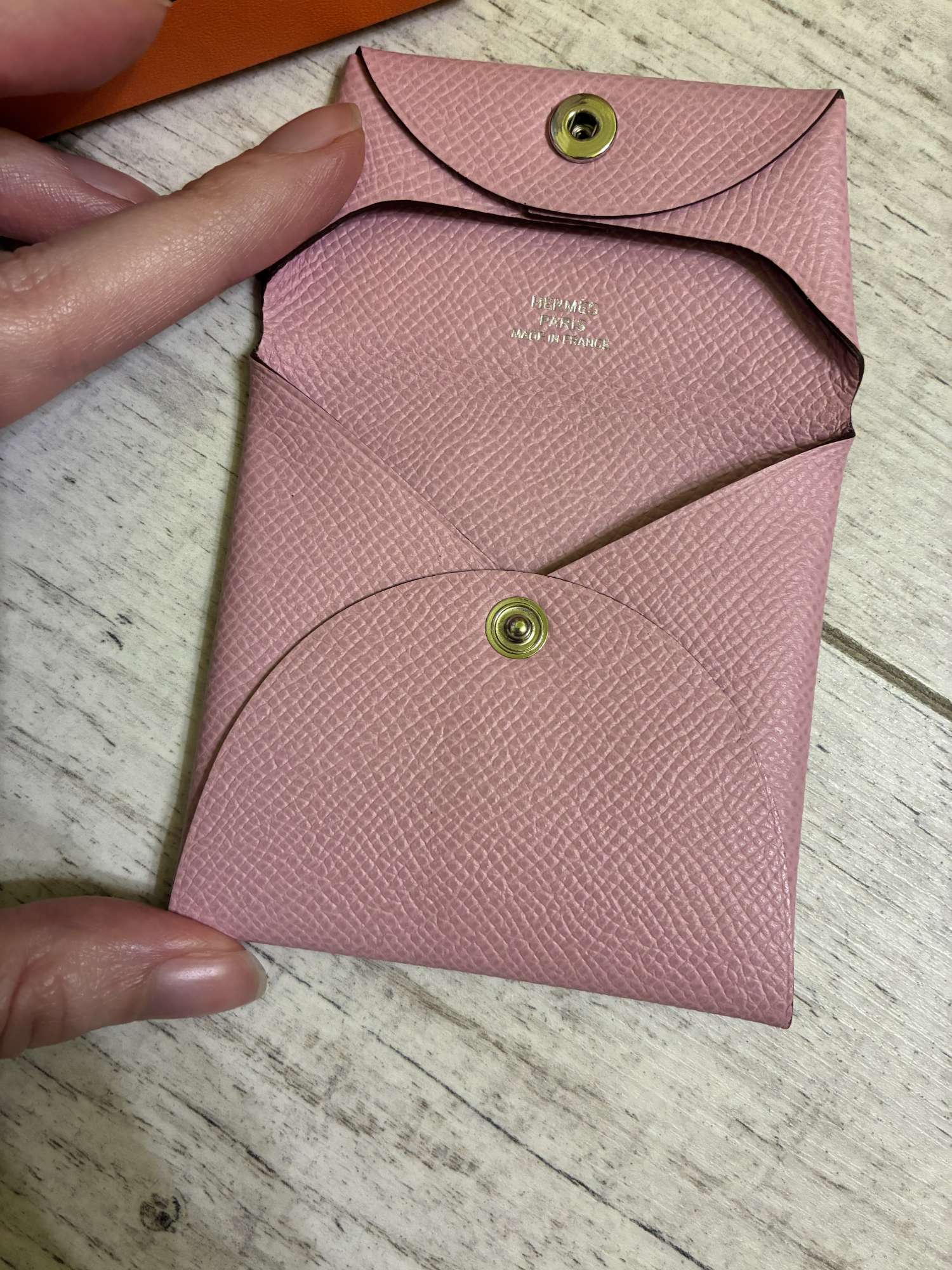 Hermes Bastia peňaženka na mince vo farbe Rose Sakura