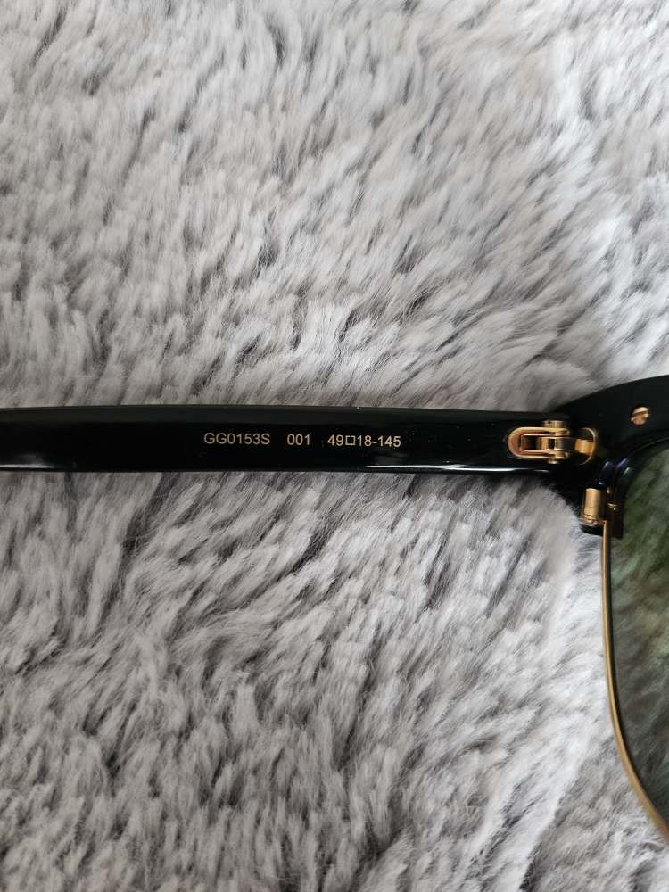 GUCCI slnečné okuliare.
