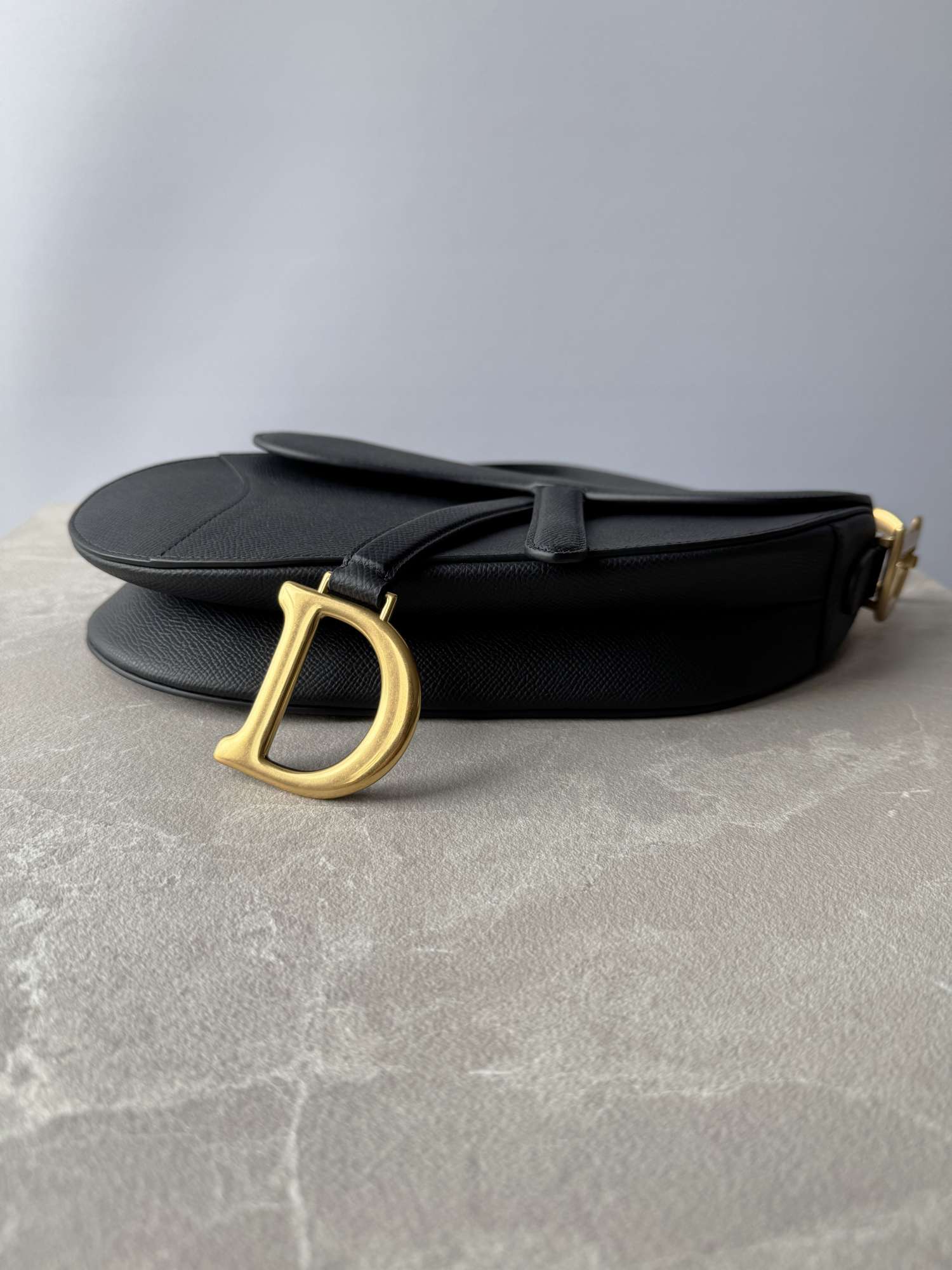 DIOR Saddle Bag s remienkom čierna kabelka so všetkým