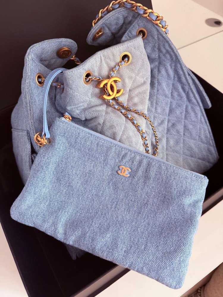 Chanel 25 medium