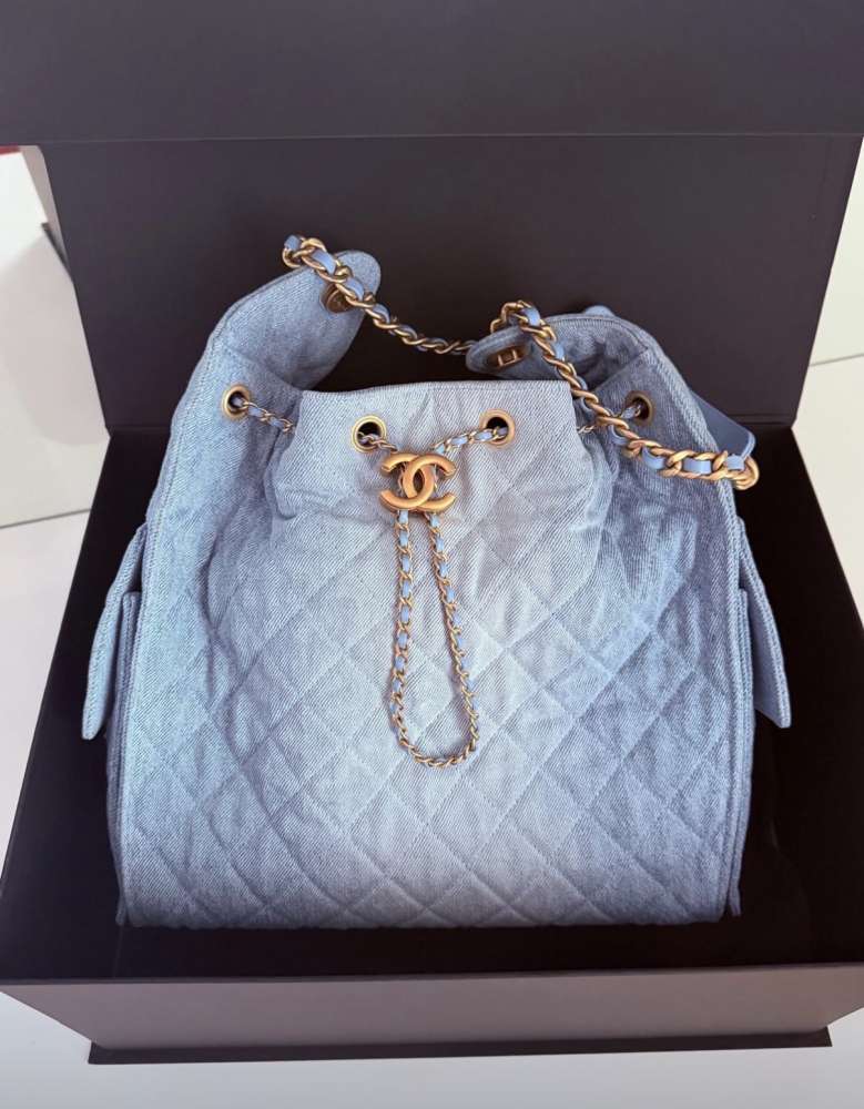Chanel 25 medium