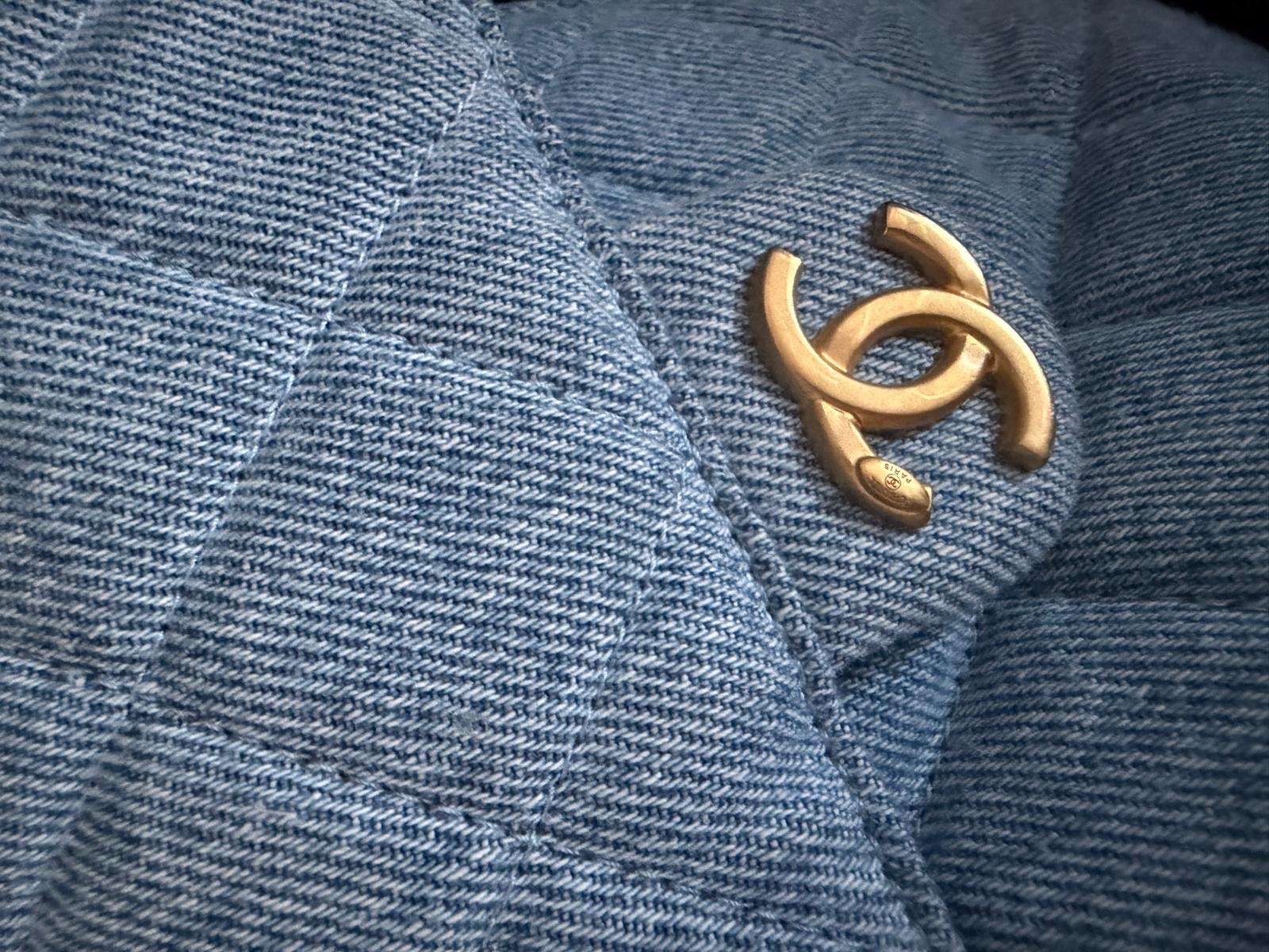 Chanel 25 medium
