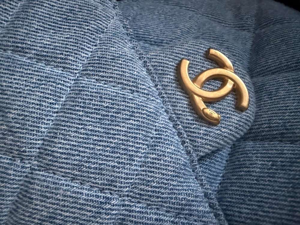 Chanel 25 medium
