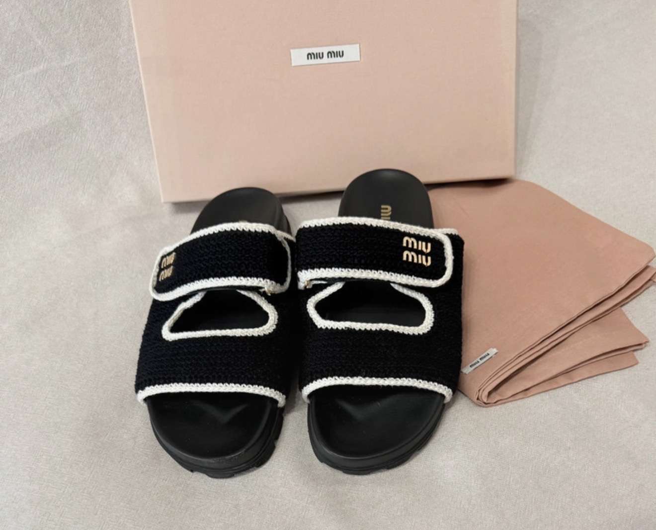 Miu Miu sandalky