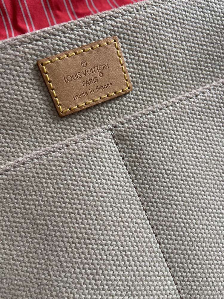 Louis Vuitton crossbody kabelka