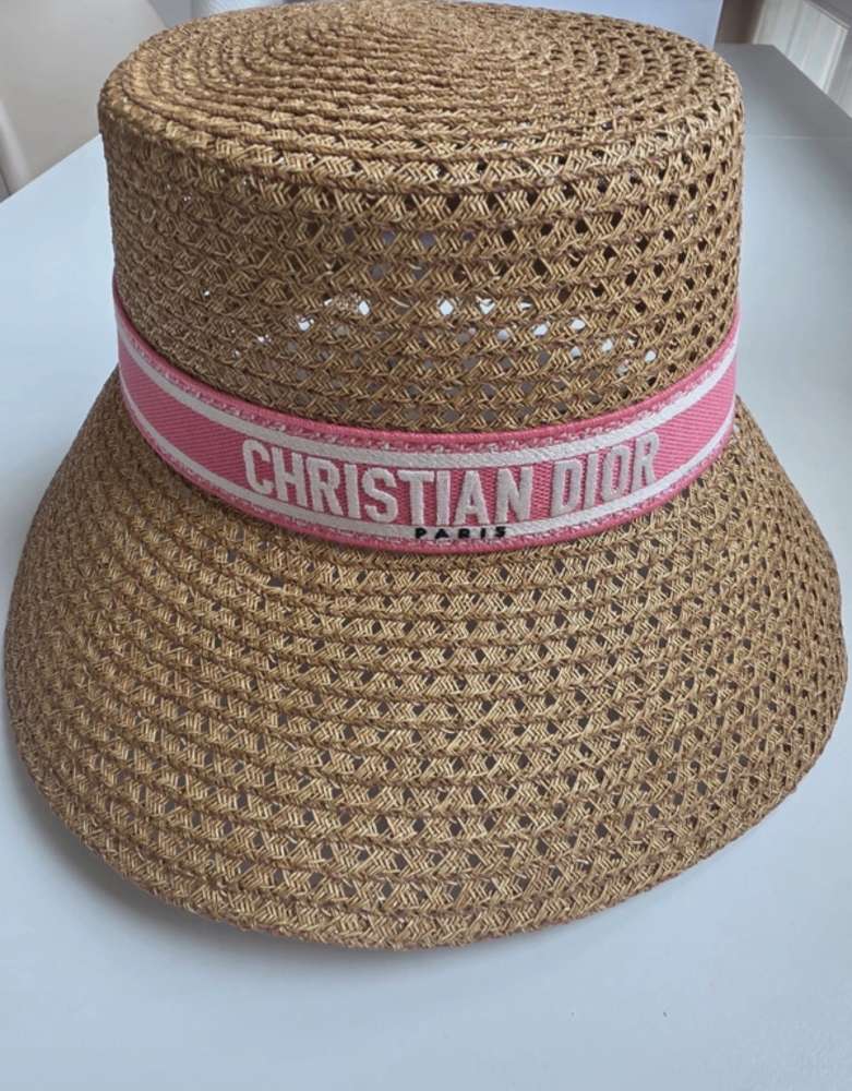 Dior klobúk