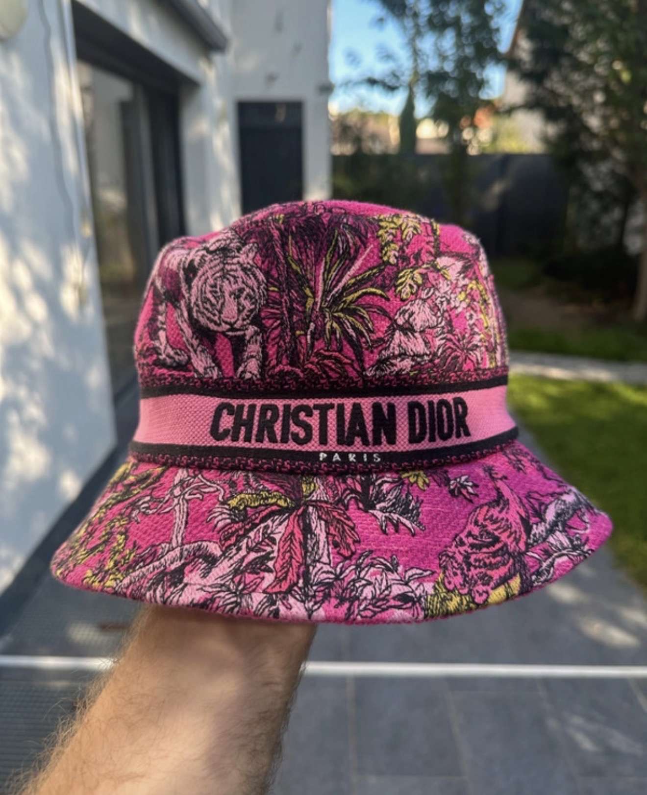 Dior klobúk