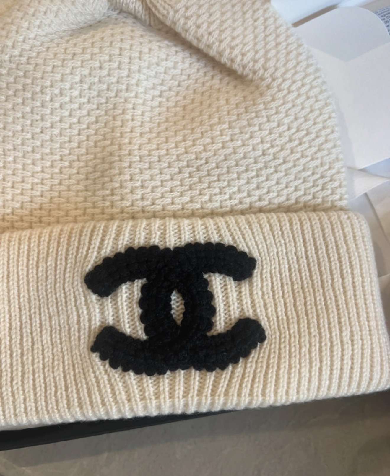 Chanel čiapka
