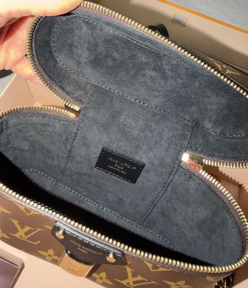 Louis Vuitton Vanity