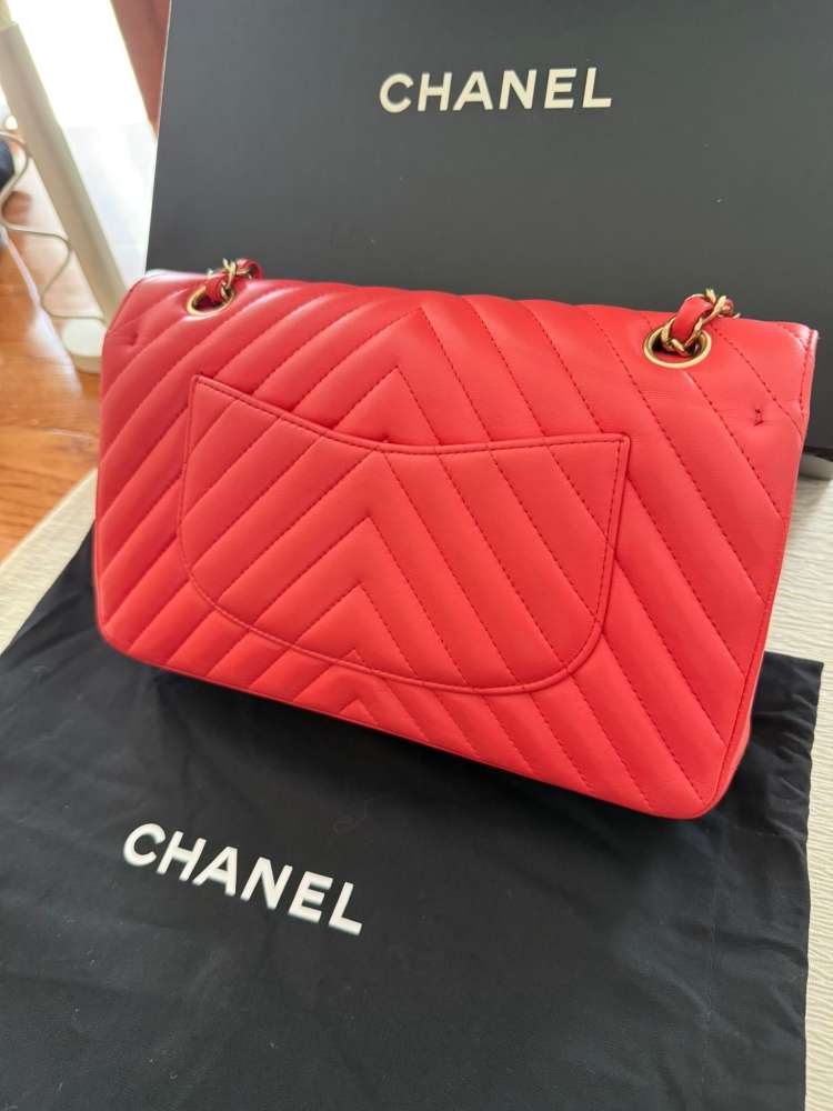 Chanel médium flap bag